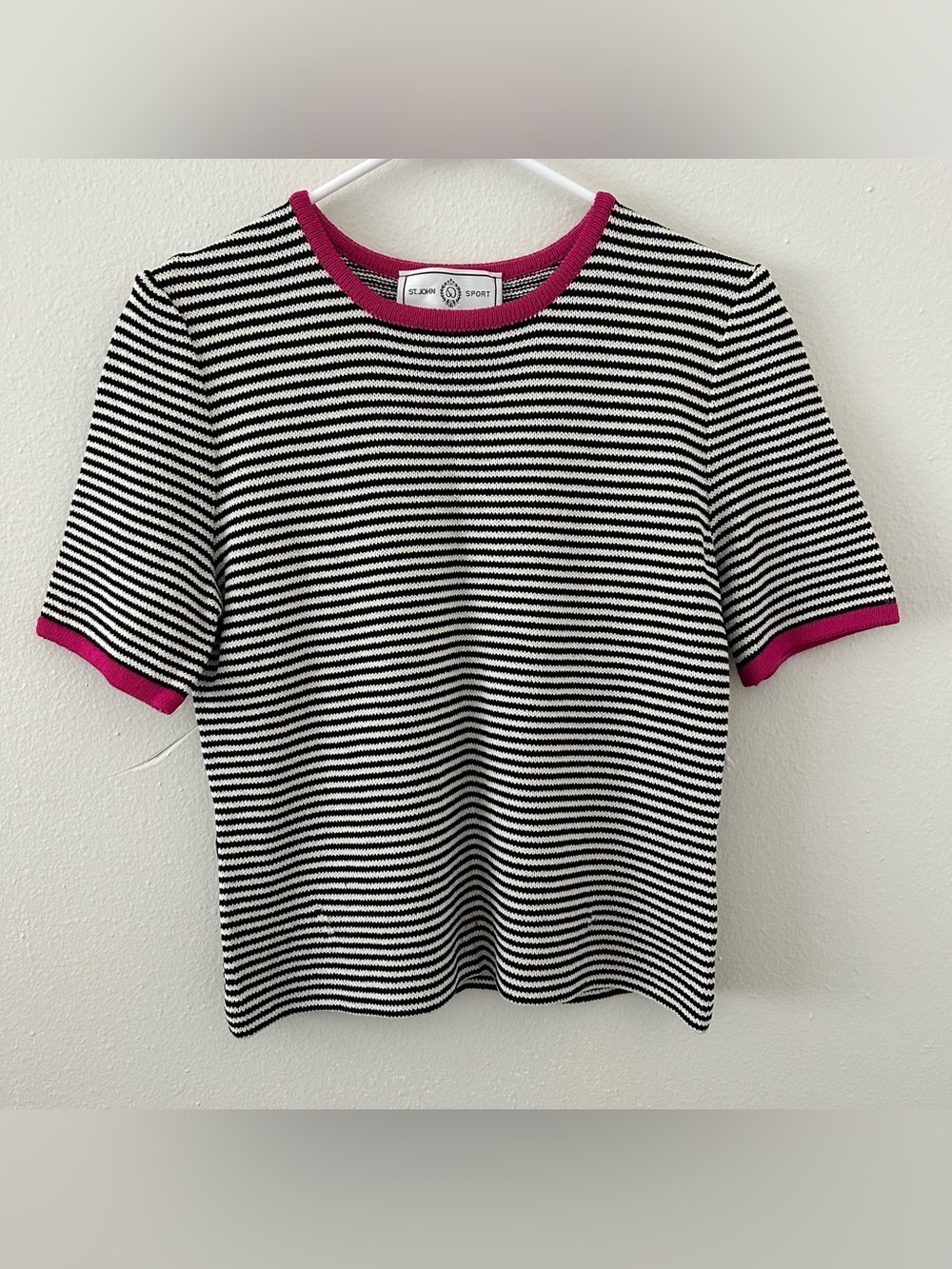 St. John Sport Knit Short Sleeve Sweater Top Women’s S Black White Stripes FLAWS